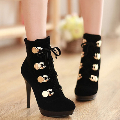 八款時(shí)尚長(zhǎng)靴讓你腳下生輝