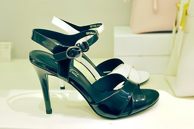 DUDE鞋業(yè):用產品和服務打動服裝鞋帽消費者